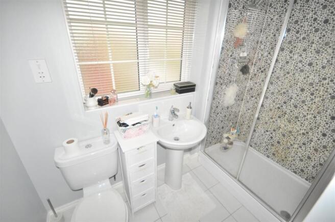 ENSUITE SHOWER ROOM