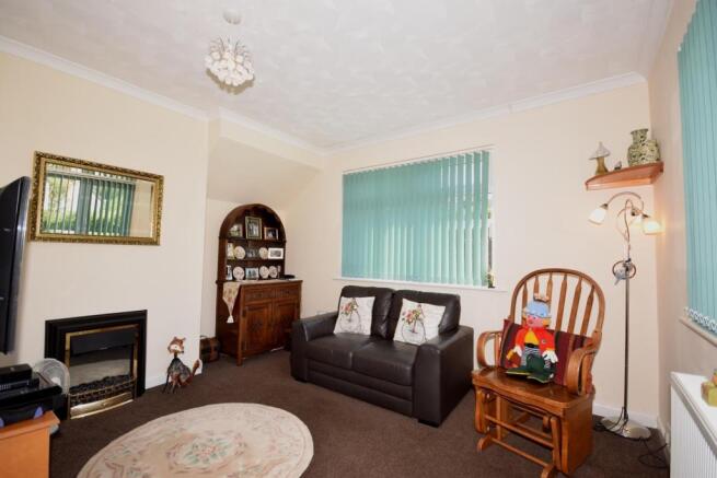 LIVING ROOM.jpg