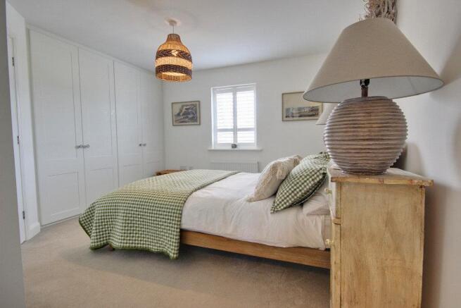 4 bed Detached for sale Image 8