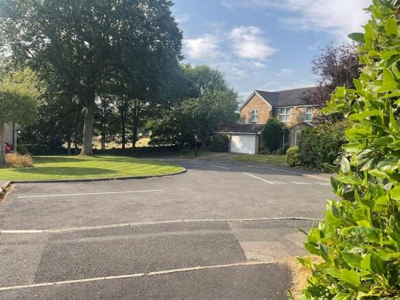 4 bed Detached for sale Image 5