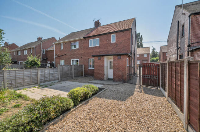 3 bed Semi-Detached for sale Image 10