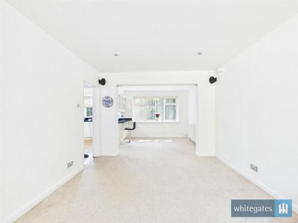 3 bed Semi-Detached for sale Image 8