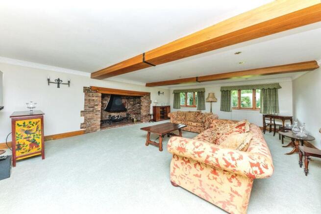 Living room photo 2