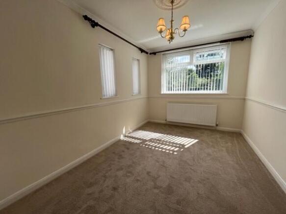 2 bed Semi-Detached to rent Image 4