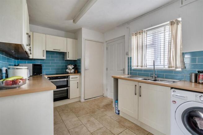 31B, The Crescent, Pewsey photo 4