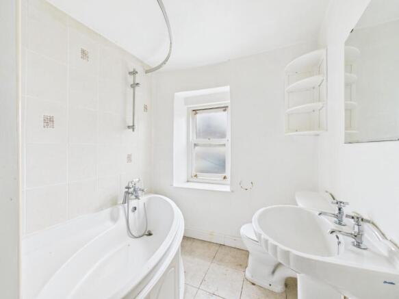 2 bed Terraced for sale Image 6