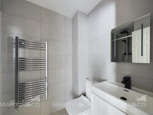 1 bed Apartment to rent Image 6