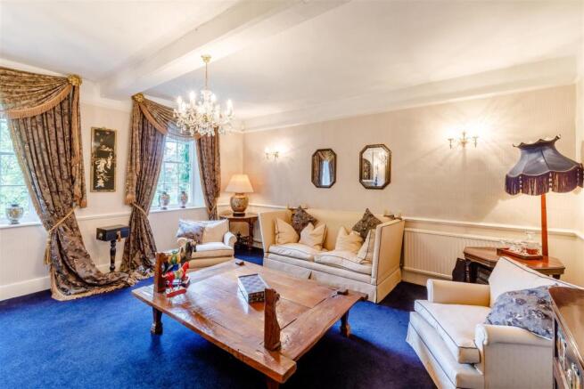 8471382-interior01.jpg
