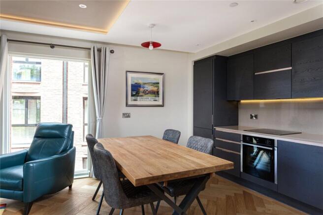 2 bed Apartment for sale Image 5