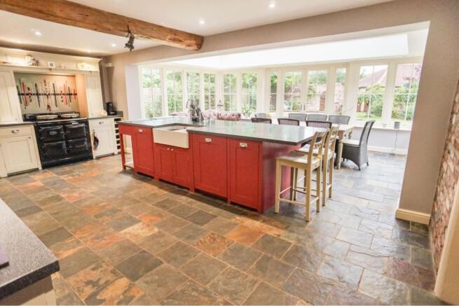 Kitchen/Dining Room