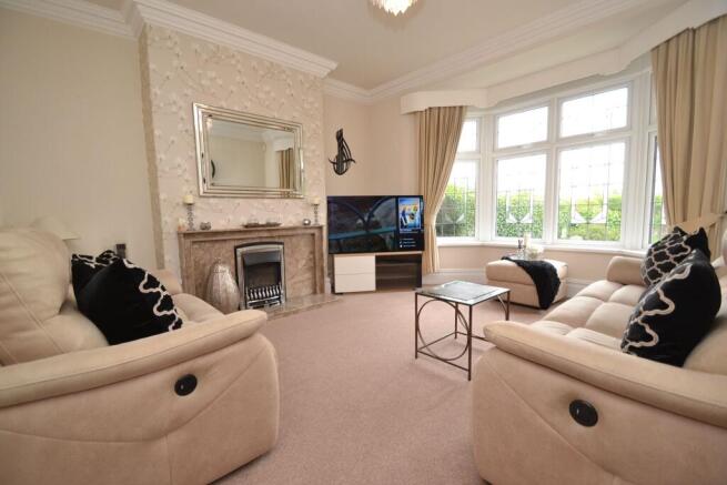 3 bed Semi-Detached for sale Image 4