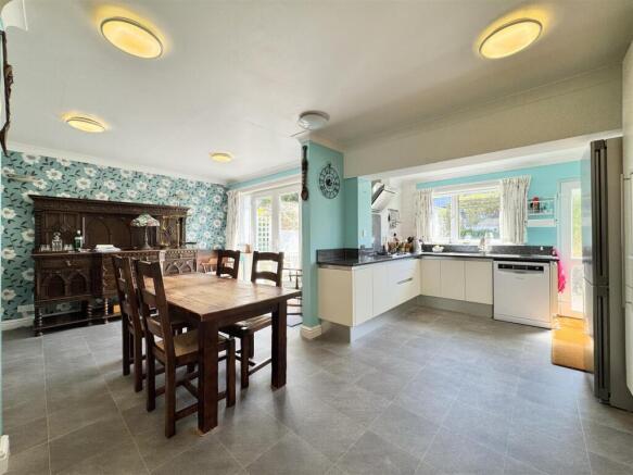 Kitchen Diner