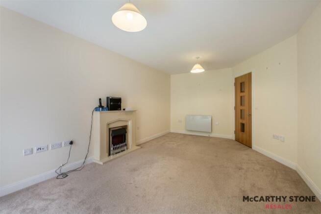 1 bed Apartment for sale Image 6