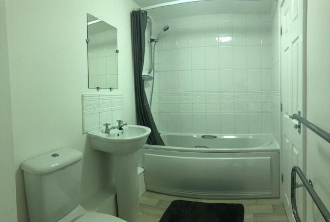 2 bed Apartment to rent Image 7