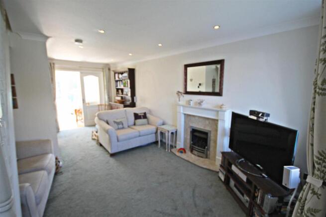 104 Ashbourne Drive (14).JPG
