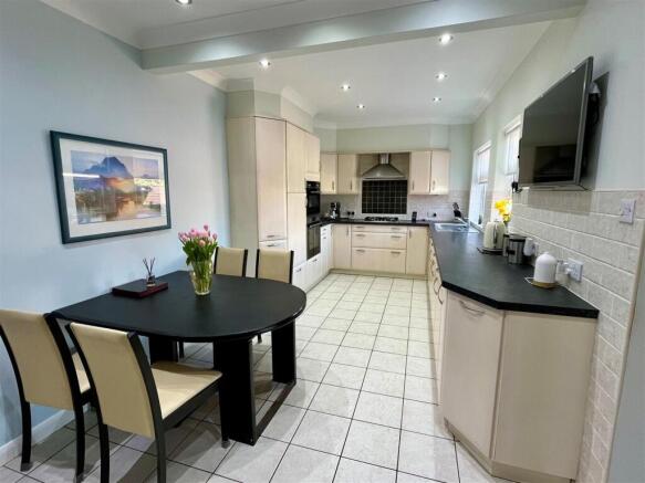 Dining Kitchen.jpg