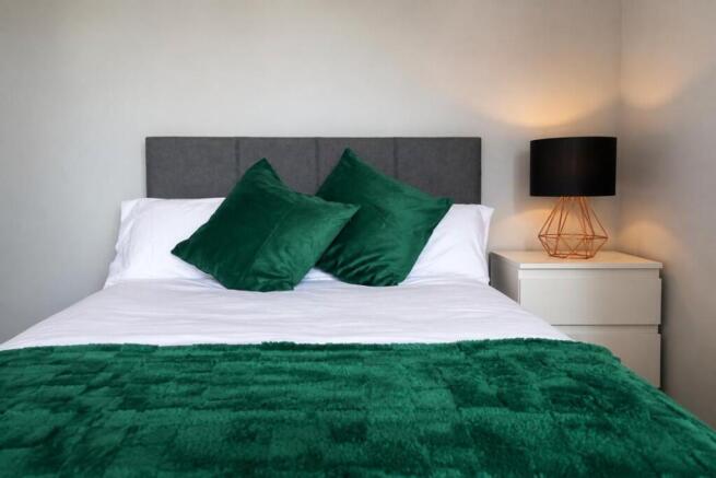 6 bed House to rent in worksop
