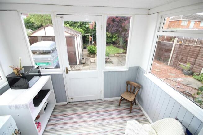 37 Monkseaton Dr-Utility.JPG