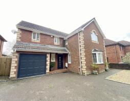 27, Woodlands Avenue, Clydach, Swansea SA6 5GA