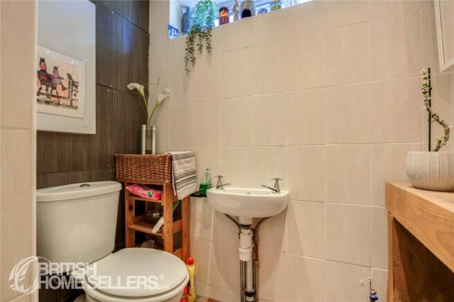 2 bed Semi-Detached for sale Image 9