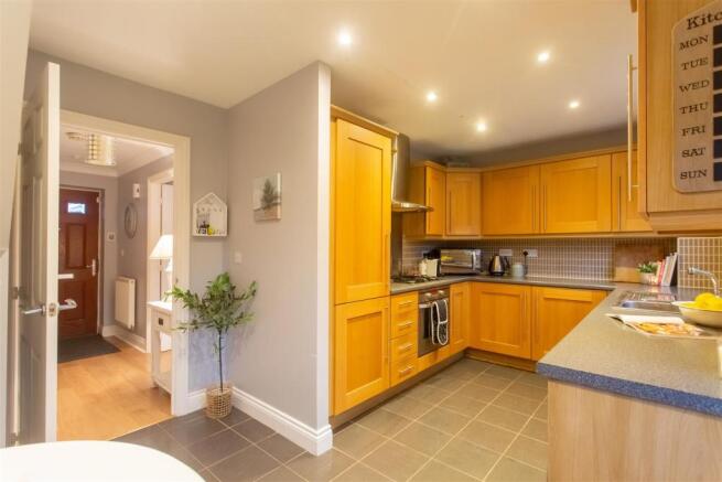 Kitchen Upper.jpg