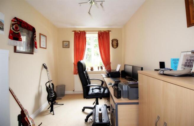 1005_Thurlow Garth.j