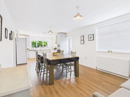 Dowgate Close, Tonbridge