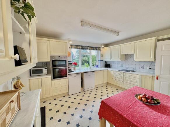 Kitchen/Breakfast Room