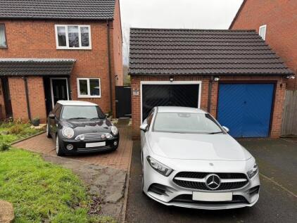 Perrott Gardens, Brierley Hill, DY5 3FF