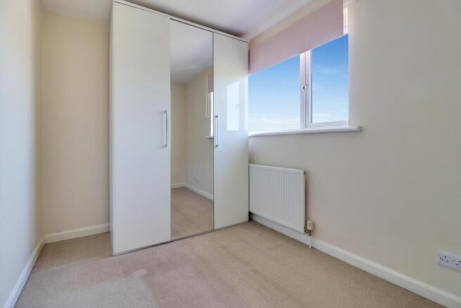 3 bed Semi-Detached to rent Image 12