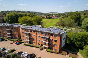9, Sheraton Court, Bartlett Crescent, High Wycombe HP12 3DY