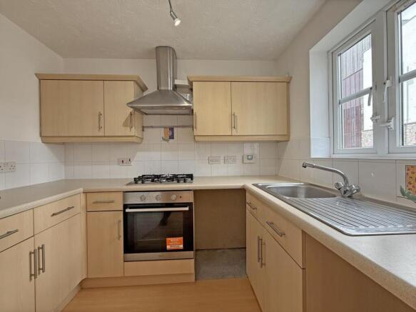 Longfield Place 34 - Kitchen.jpg