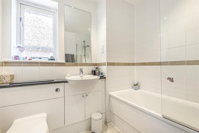 Family Bathroom.jpg