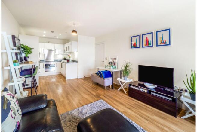 Lounge / Kitchen