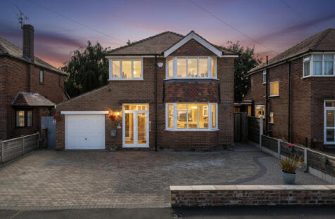 Drayton Drive, Stockport, SK8