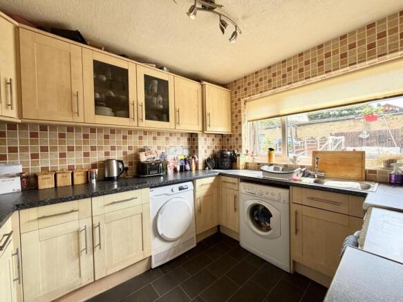 3 bed Terraced for sale Image 4