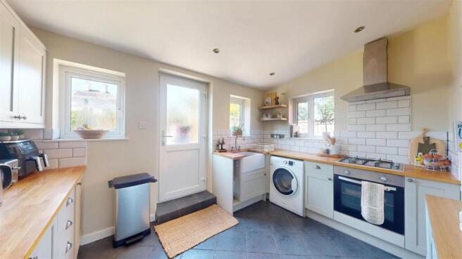 Wenlock Road, 86, Kitchen..jpg