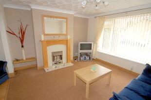 28' LOUNGE / DINER