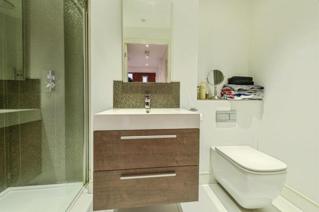 2 bed Town House for sale Image 7
