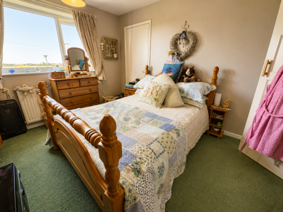 3 bed Semi-Detached for sale Image 9