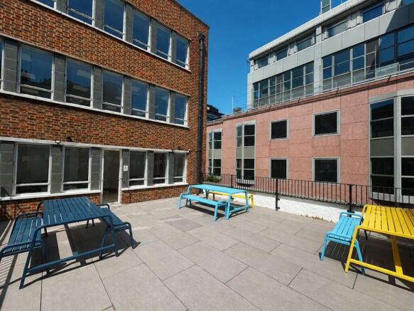 communal roof terrace