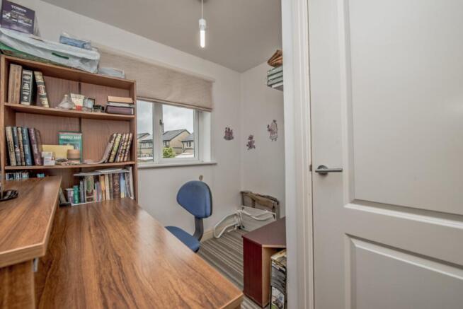 3 bed Semi-Detached for sale Image 11