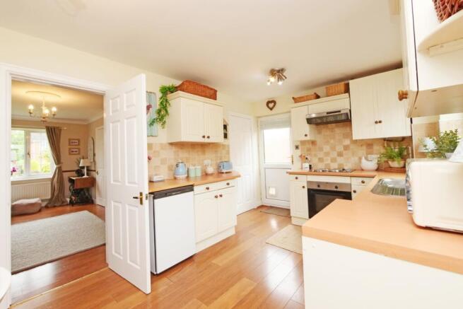 3 bed Detached for sale Image 5