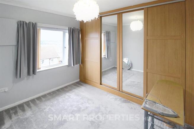 3 bed House to rent Image 6