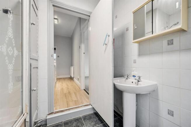 Bathroom - sink.jpg