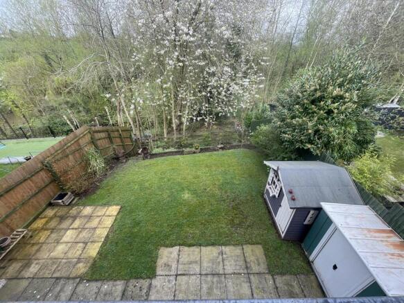 Rear garden 8 Rob...