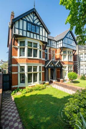 Cathedral Road, Pontcanna HernCrabtree (2).jpg