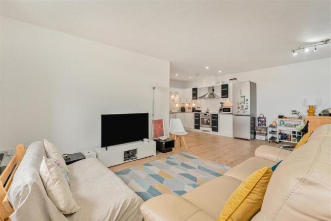36 People's Place, Banbury-15.jpg