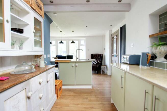 Kitchen/Dining Room