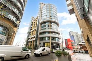 57, Altura Tower, Bridges Court Road, London SW11 3GZ